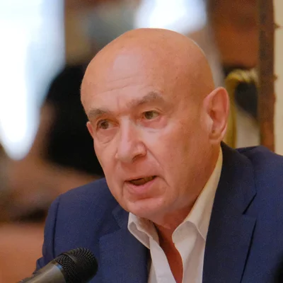 Portrait de Claude MALHURET